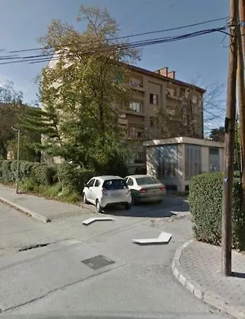 Cozy Flat Near The Center *