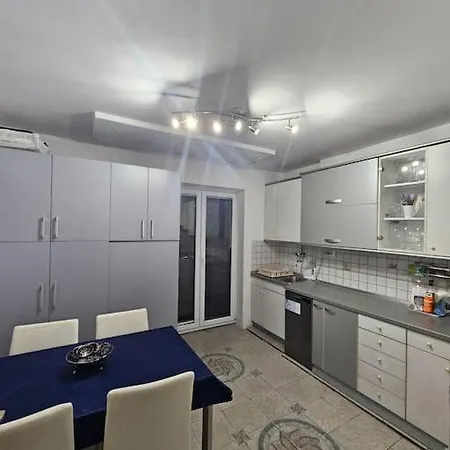 Apartment Cozy Flat Near The Center